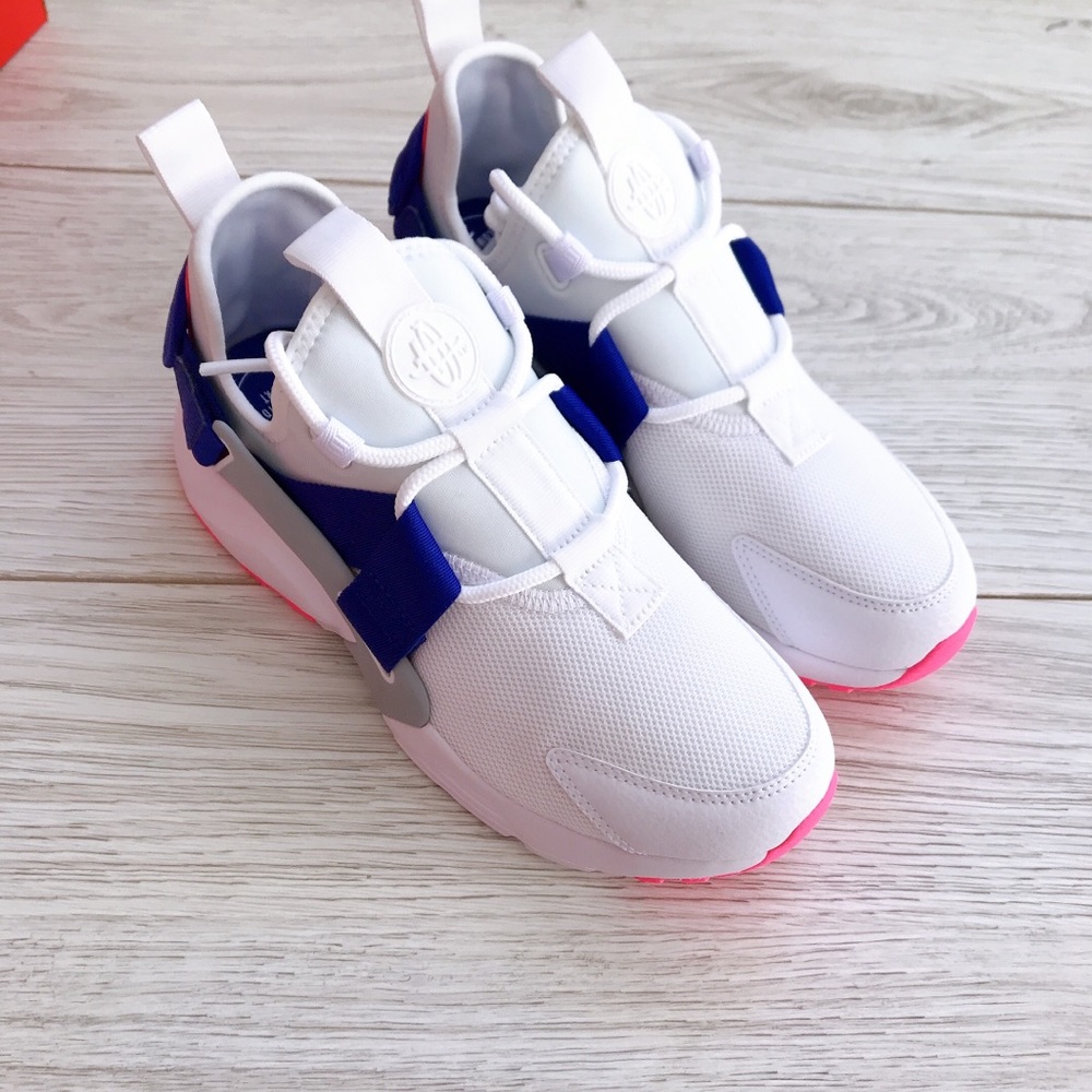 NIKE AIR HUARACHE CITY LOW - Picture 4 of 7